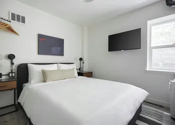 Sonder The Boylston hotel thumbnail 6