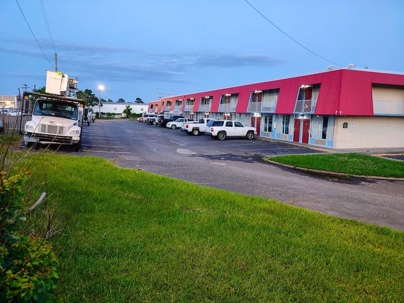 Clover Inn & Suites hotel detail image 2