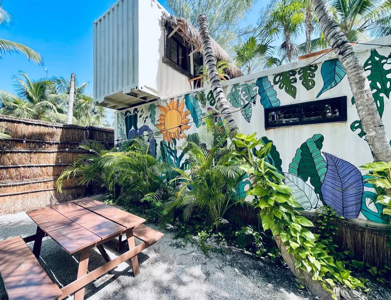 Pal Mar Glamtainer Tulum hotel detail image 6