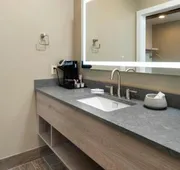 Ski Inn Taphouse Hotel hotel detail image 7