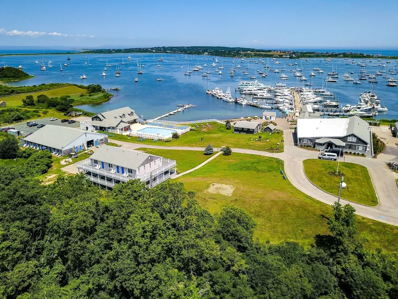 Champlin's Marina & Resort hotel detail image 6