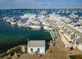 Champlin's Marina & Resort hotel thumbnail 7