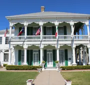 The George Manor hotel detail image 7