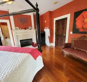 Camellia Rose Inn- Luxury King Room hotel detail image 7