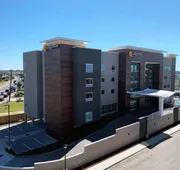 La Quinta Inn & Suites by Wyndham Galveston North at I-45 hotel detail image 4