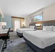 La Quinta Inn & Suites by Wyndham Santa Cruz hotel detail image 4