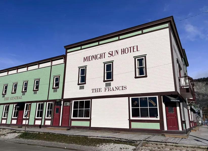 Midnight Sun, a Coast Hotel hotel detail image 2