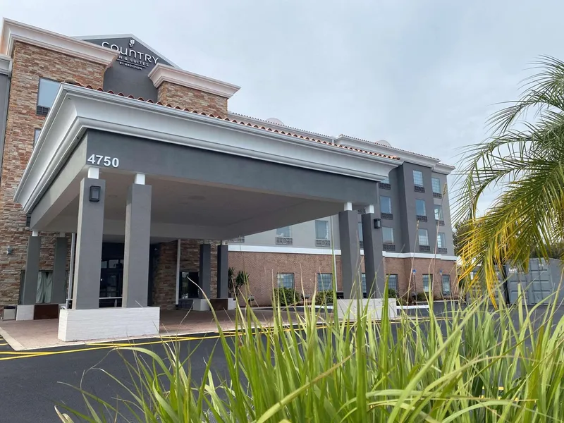 Country Inn & Suites by Radisson, RJ Stadium - Tampa Airport East hotel detail image 2