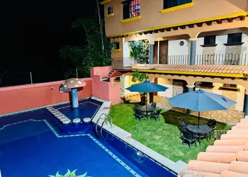 Hotel Santa Cruz hotel thumbnail 3
