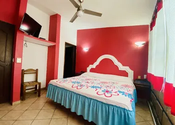 Hotel Santa Cruz hotel thumbnail 8