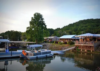 Wildwood Resort & Marina hotel thumbnail 2