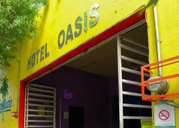 OYO Hotel Oasis hotel thumbnail 3