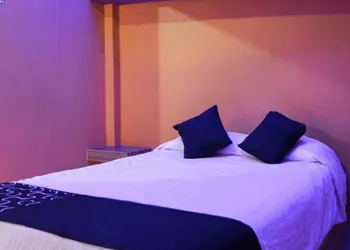 OYO Hotel Oasis hotel thumbnail 5