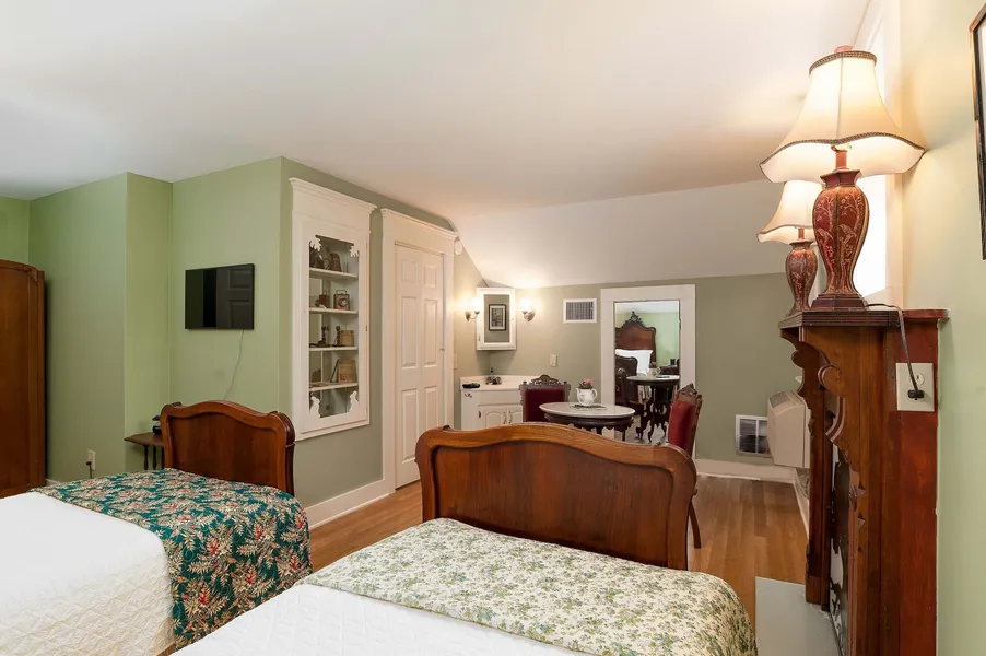 Oaklea Mansion Bed and Breakfast hotel detail image 6