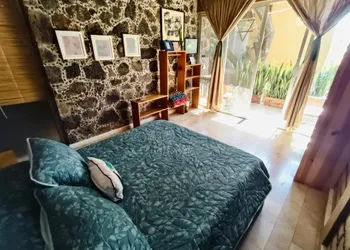 Casa Santi H hotel thumbnail 2