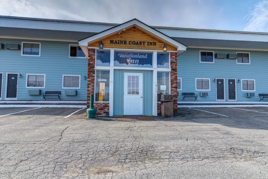Vacationland Inn & Suites hotel detail image 2