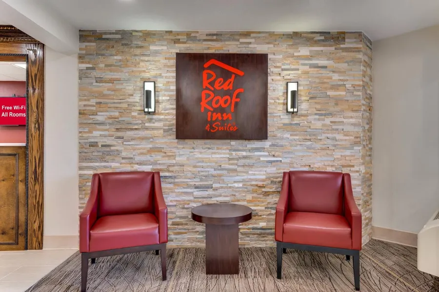 Red Roof Inn & Suites Newport – Middletown, RI hotel detail image 6