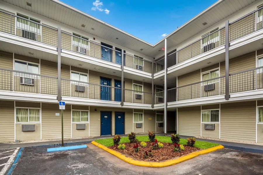 Studio 6 Extended Stay - Jacksonville, FL - South hotel detail image 2