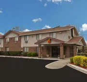 Super 8 by Wyndham Greenville hotel detail image 3