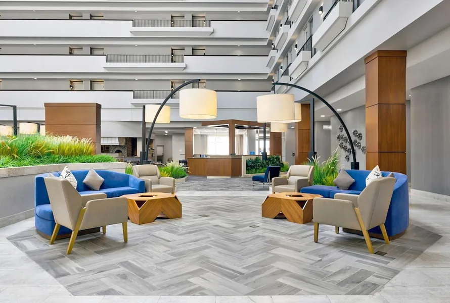 DoubleTree by Hilton Davenport hotel detail image 6