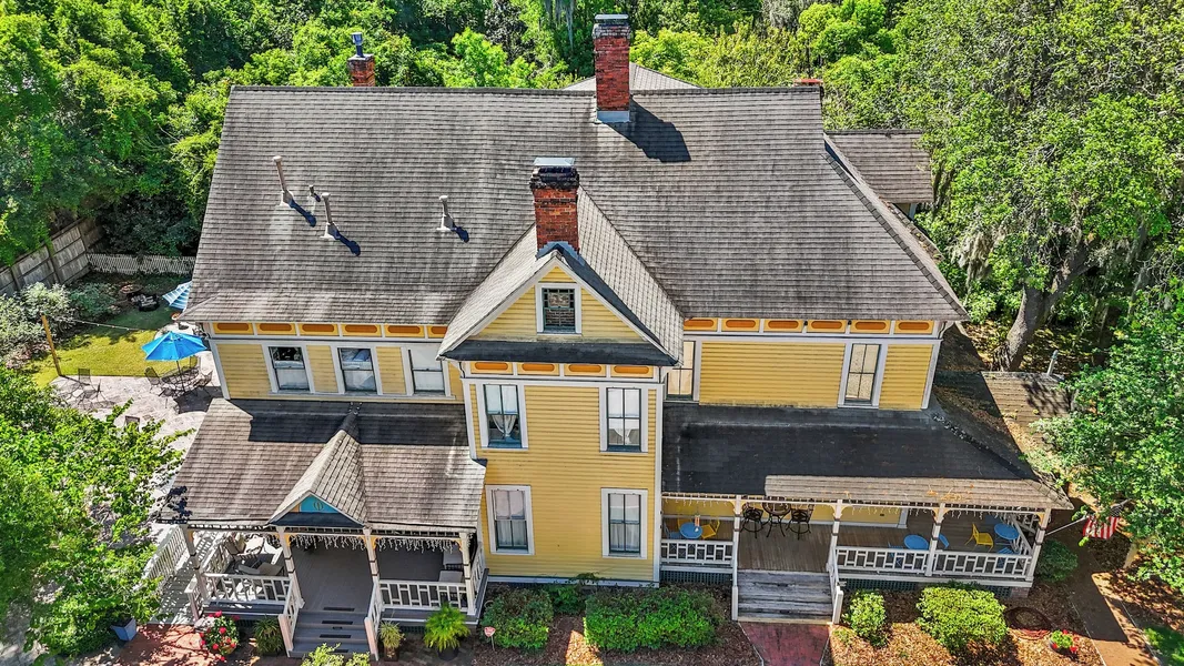 The Laurel Oak Inn Bed and Breakfast hotel detail image 2