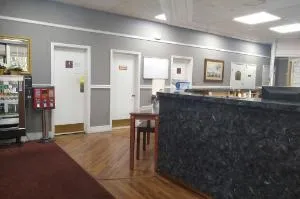 Rodeway Inn hotel thumbnail 4