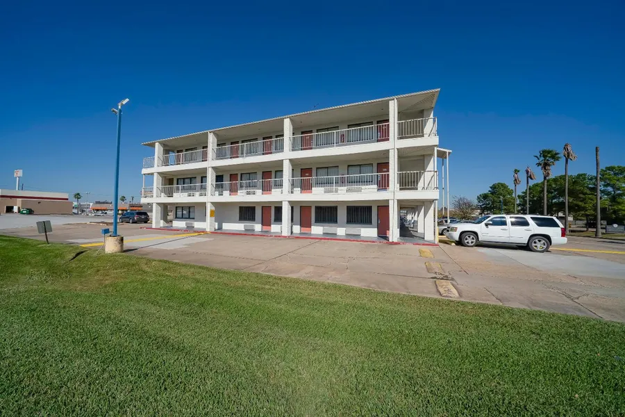Americas Best Value Inn & Suites Humble hotel detail image 2
