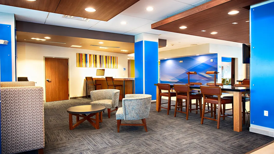 Holiday Inn Express & Suites Houston SW - Galleria Area by IHG hotel detail image 2