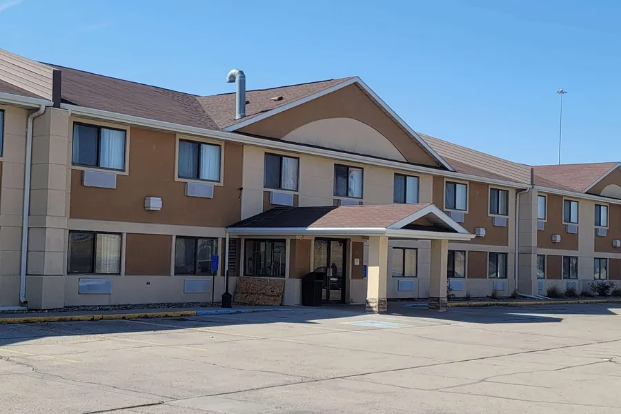 Travelodge by Wyndham Fargo West Acres hotel detail image 2