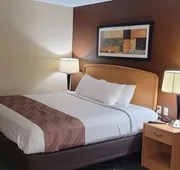 Travelodge by Wyndham Fargo West Acres hotel detail image 5