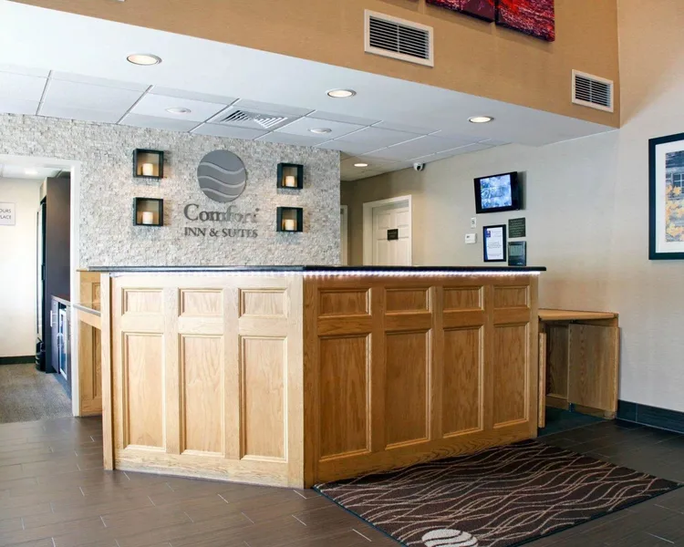 Comfort Inn & Suites Sturbridge - Brimfield hotel detail image 6