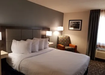 Country Inn & Suites by Radisson Auburn IN hotel thumbnail 5
