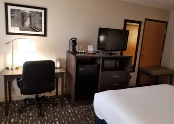 Country Inn & Suites by Radisson Auburn IN hotel thumbnail 7