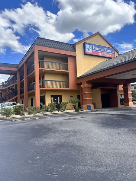 HomeTown Inn & Suites hotel detail image 2