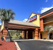 HomeTown Inn & Suites hotel detail image 3
