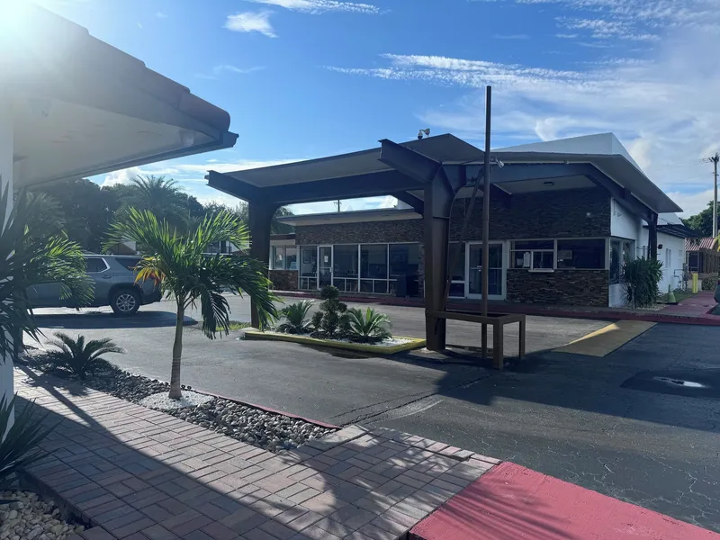 Econo Lodge Inn & Suites Florida City hotel detail image 2