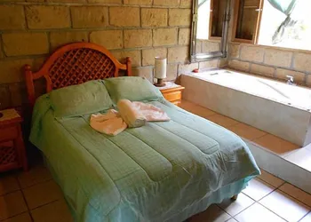 Rancho Las Joyas hotel thumbnail 7