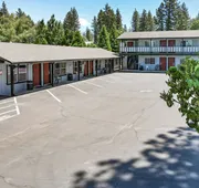 Charm Motel & Suites hotel detail image 4