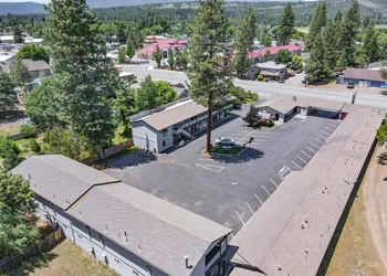 Charm Motel & Suites hotel thumbnail 6