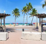 The Pearl Beachside Apartments on Hollywood Beach Broadwalk hotel detail image 5