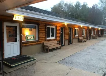 Holiday Motel hotel thumbnail 2