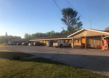 Holiday Motel hotel thumbnail 3