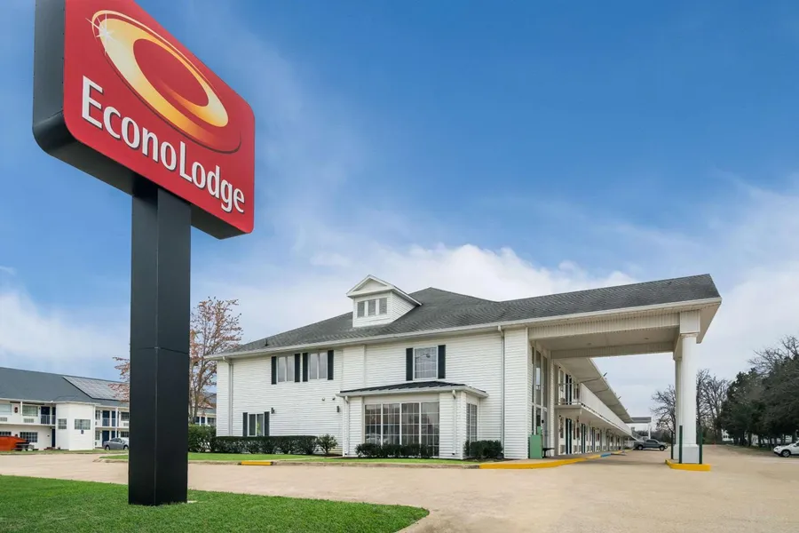 Econo Lodge Branson Theater District hotel detail image 2