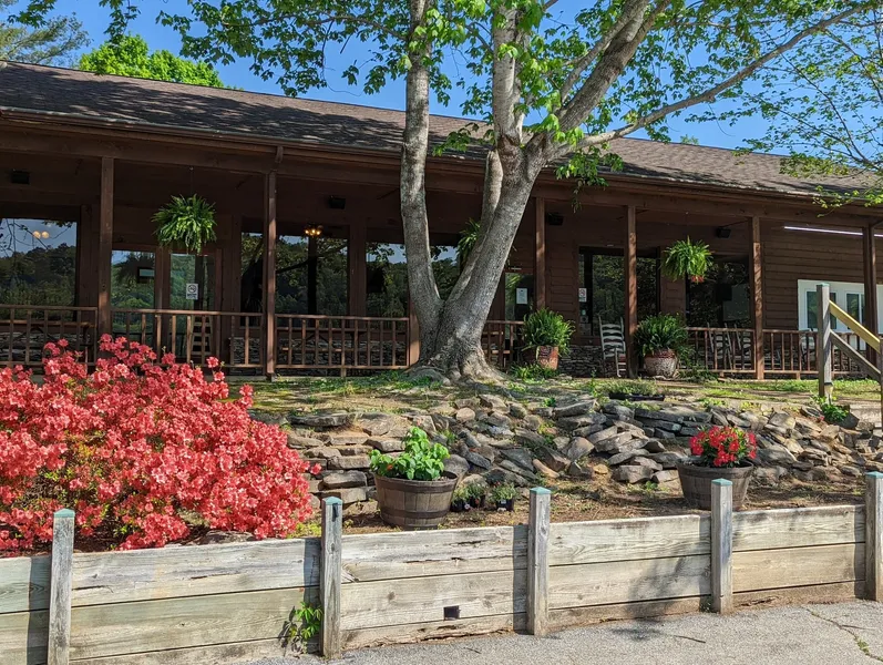 Arrowhead Resort hotel detail image 2