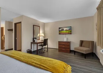 SureStay Hotel by Best Western Spicer hotel thumbnail 6