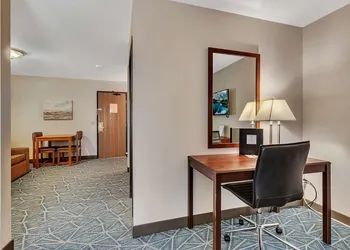 SureStay Hotel by Best Western Spicer hotel thumbnail 8