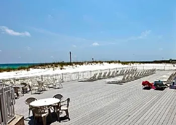 Pelican Beach Resort by ResortQuest hotel thumbnail 3