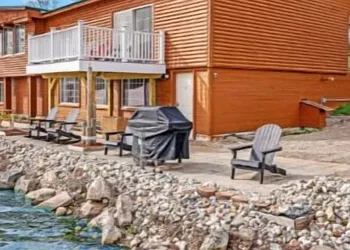 Fife Lake Retreat hotel thumbnail 2