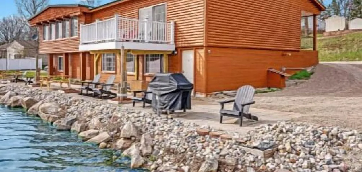 Fife Lake Retreat hotel detail image 2