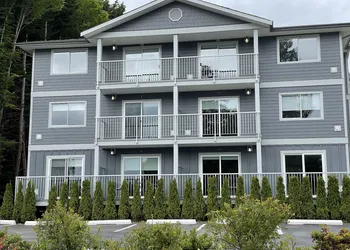 Gibsons Landing Inn hotel thumbnail 5